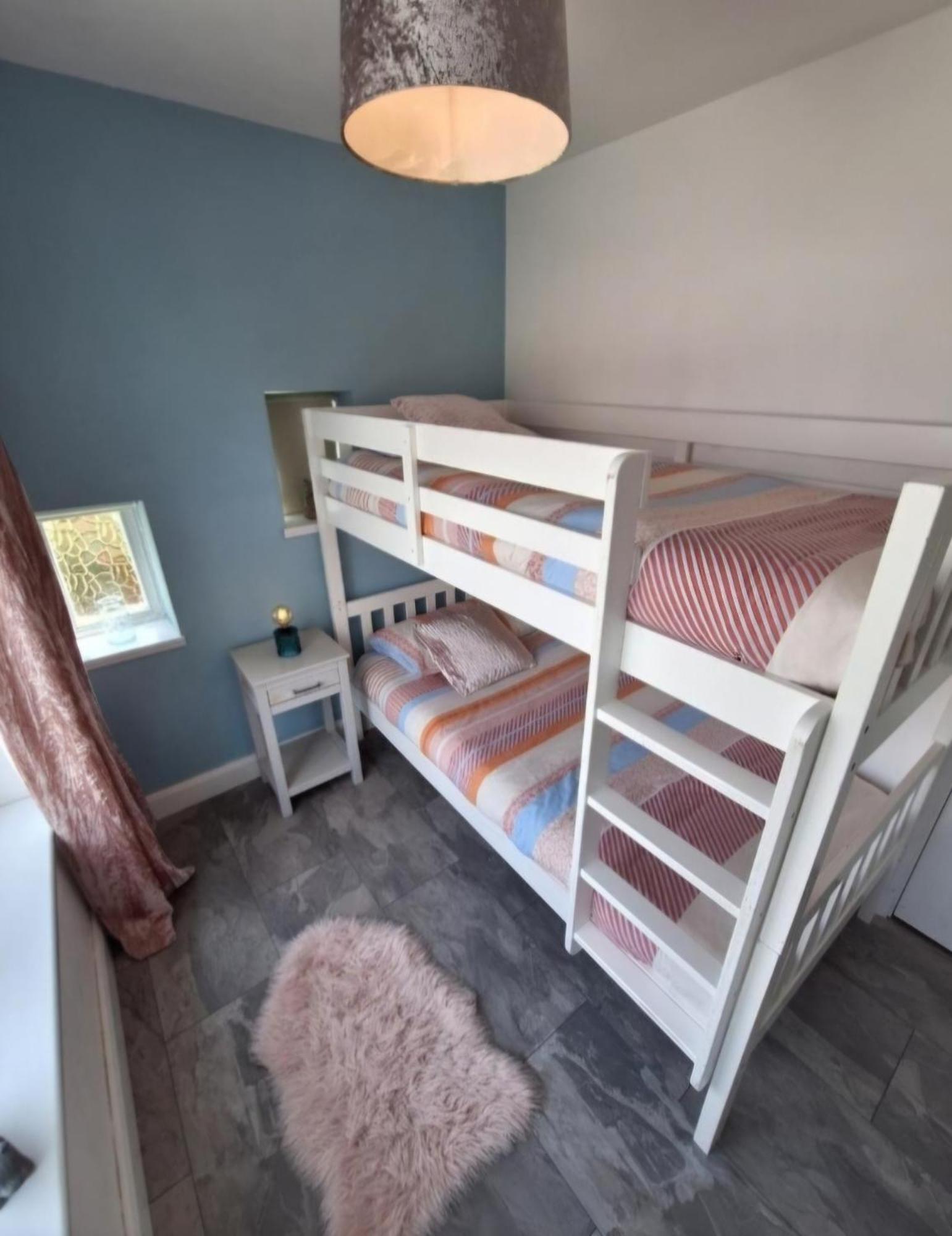 Beautiful 2 Bedroom Annexe In Popular Town Location Narberth Exterior foto