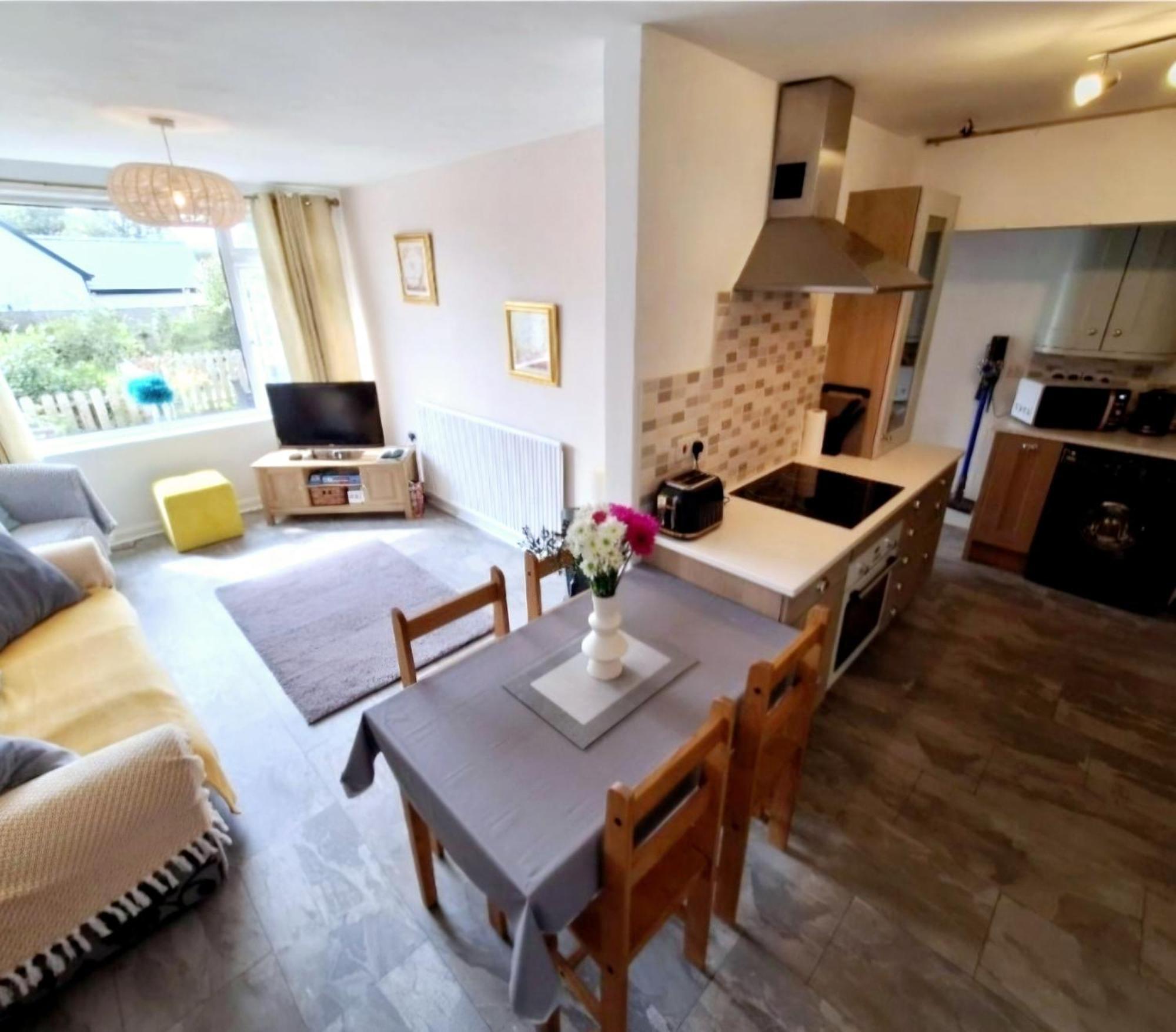 Beautiful 2 Bedroom Annexe In Popular Town Location Narberth Exterior foto